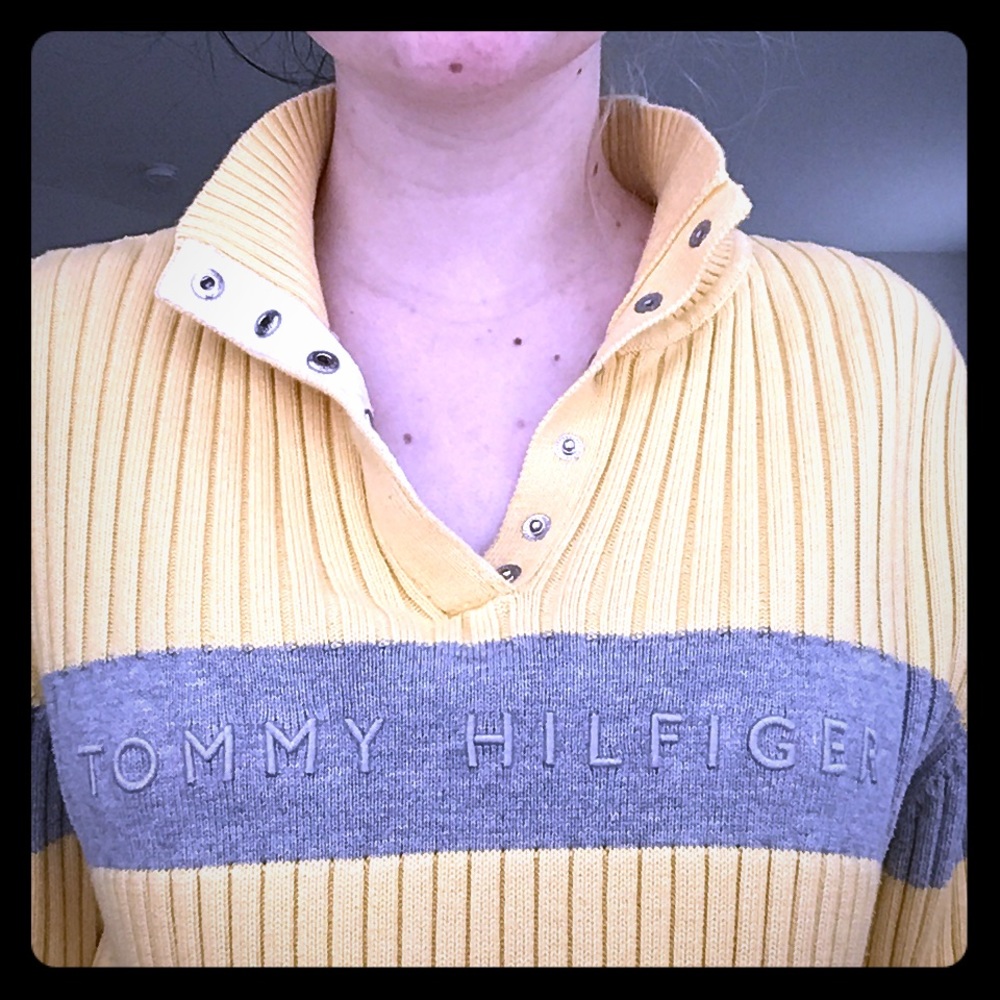 ✨Tommy Hilfiger sweater✨